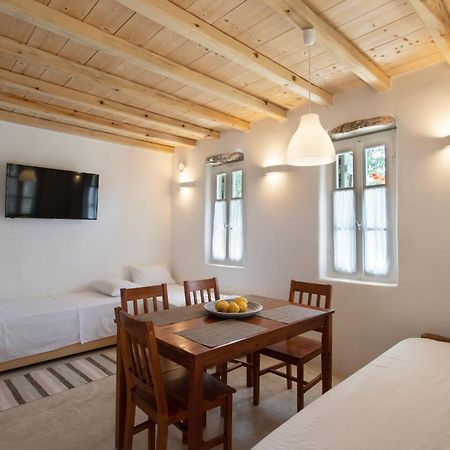 K Homes-Family Stone Suite Tínos Eksteriør billede